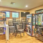 Lake Wallenpaupack Cabin With Shared Pool!